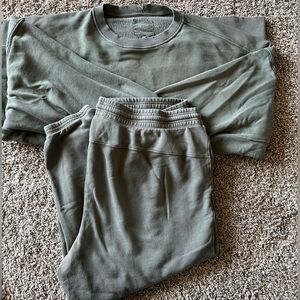 Aerie Chill Jogger and Sweatshirt Set, Palm Green. XXL, gently used.